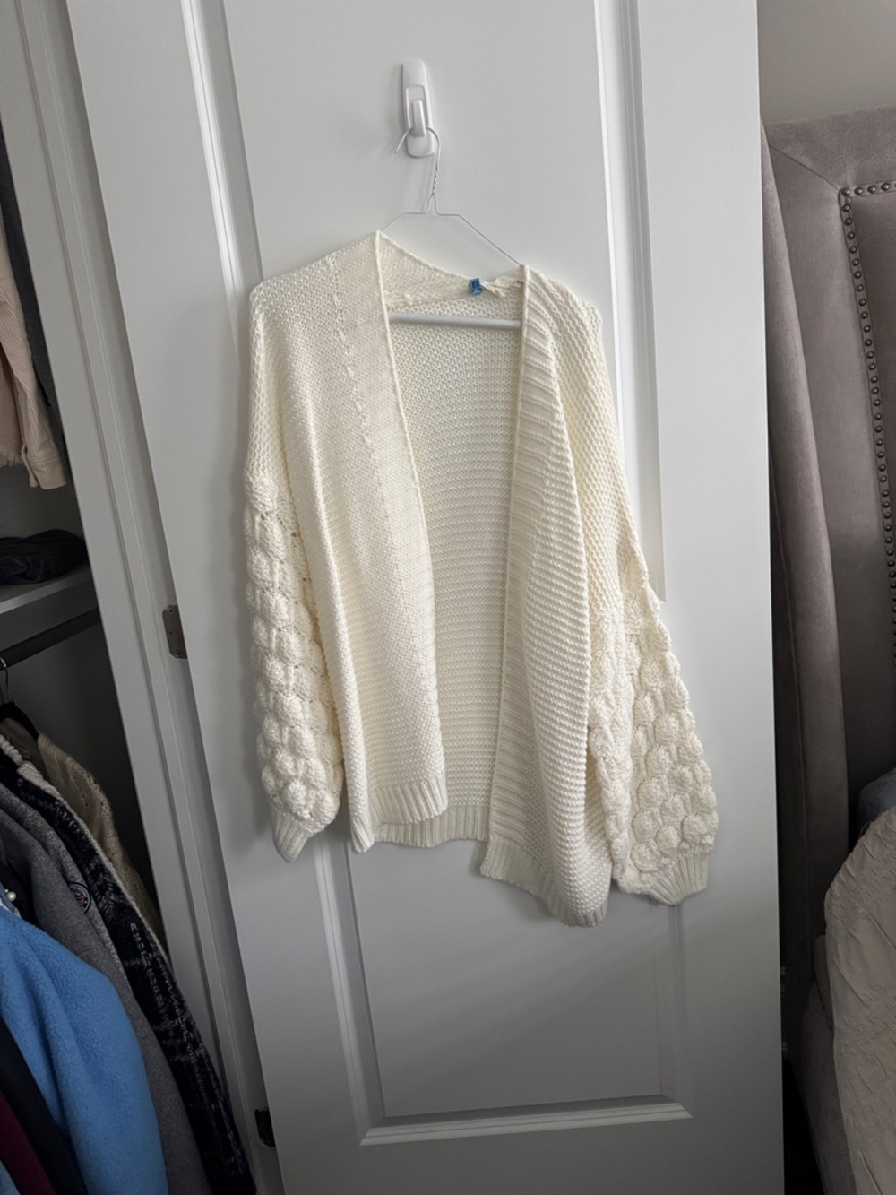 White chunky Cardigan